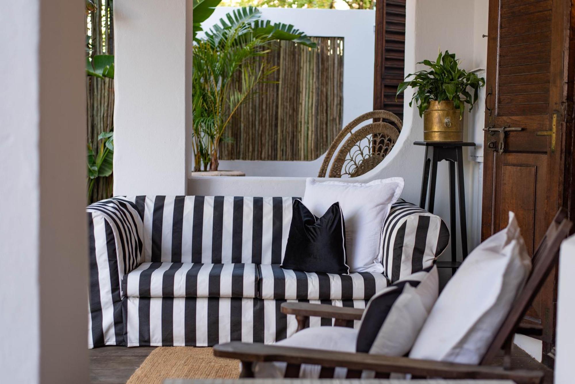 Hotel The Ivory Haus Plettenberg Bay Exterior foto